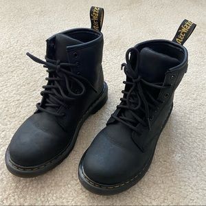 Kids Sz 1 Dr. Martens. Doc Martens lace up combat boots EUC